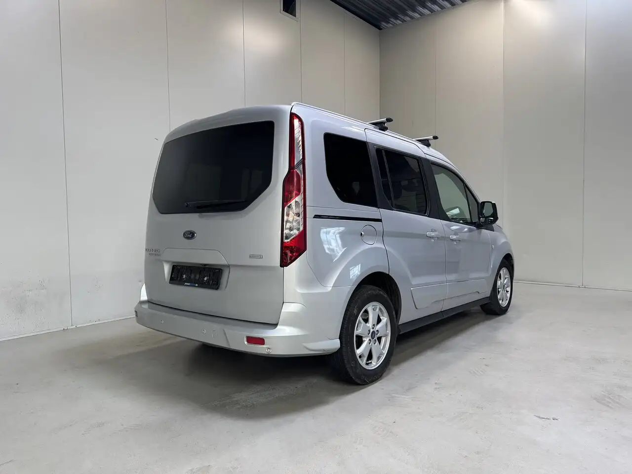 Ford Tourneo - 3