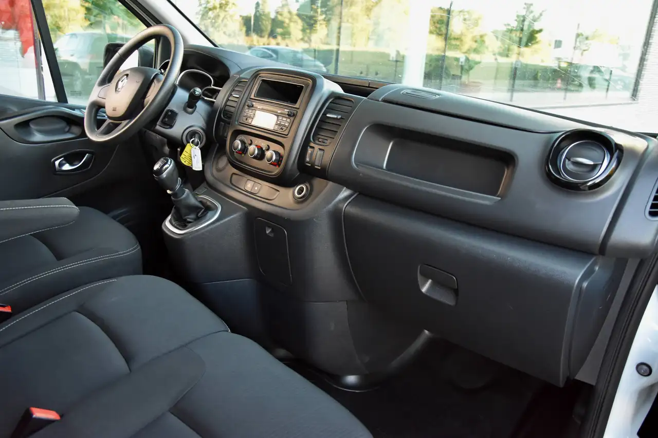 Renault Trafic - 6