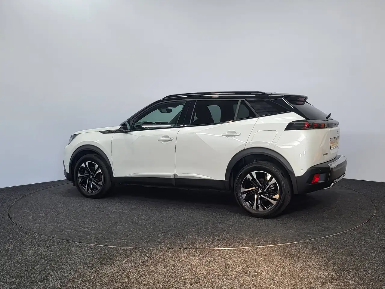 Peugeot 2008 - 4