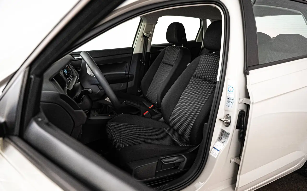 Volkswagen Polo - 11