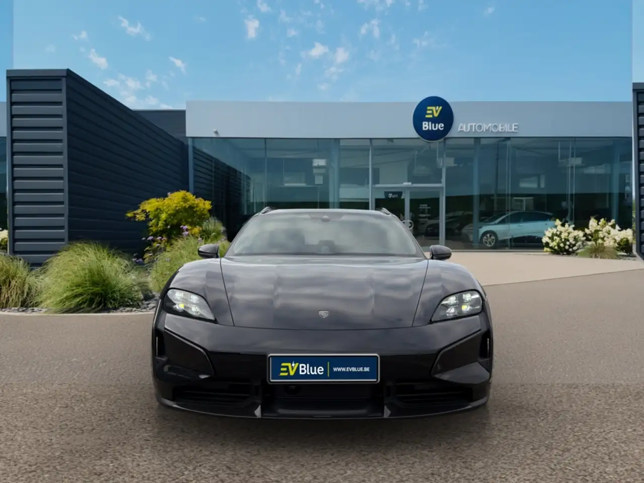 Porsche Taycan - 9
