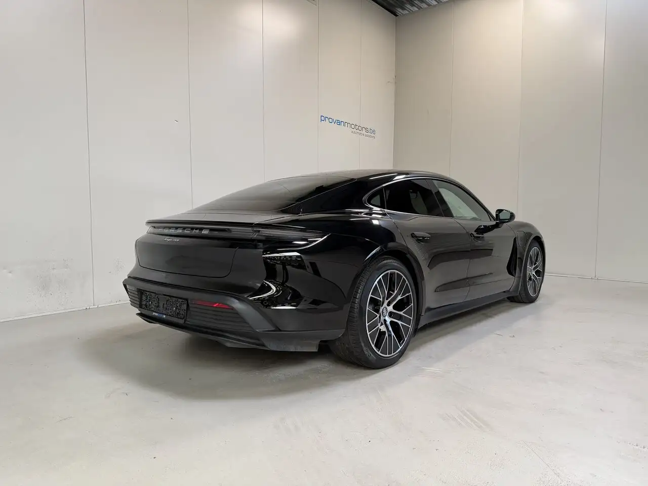 Porsche Taycan - 3