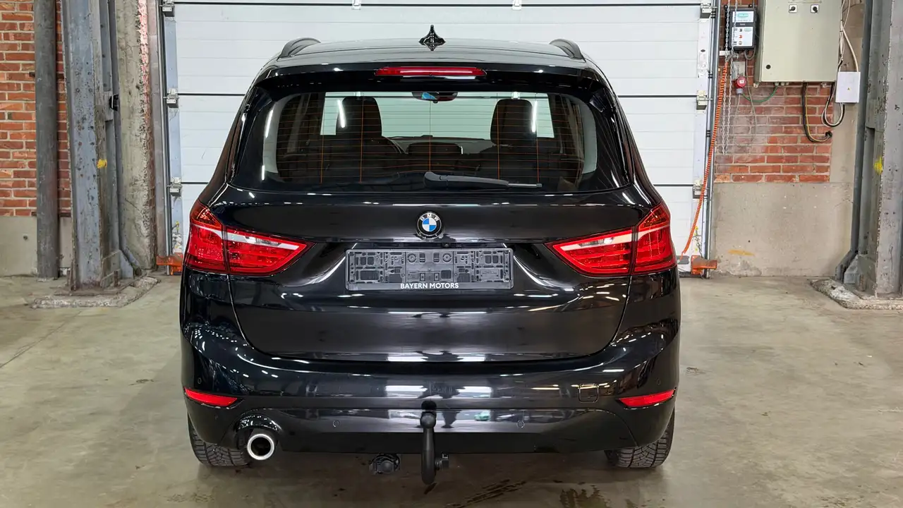 BMW 216 - 6