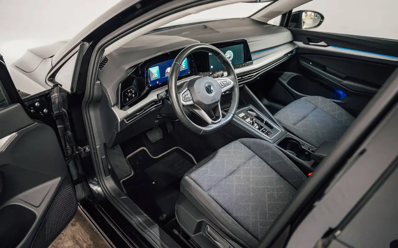 Volkswagen Golf - 9