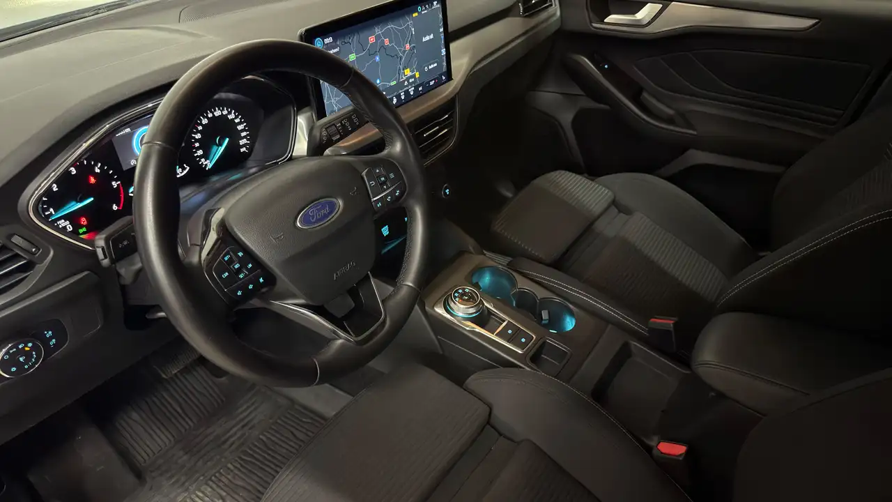Ford Focus - 8