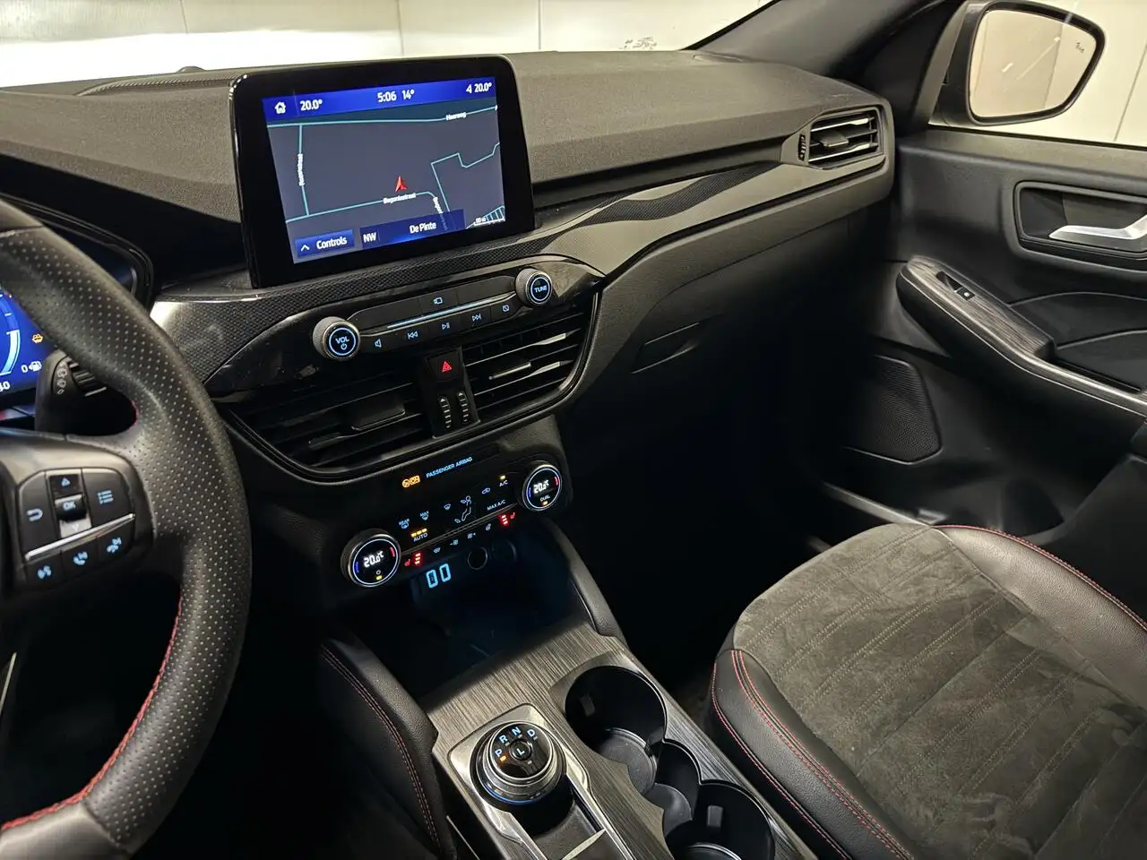 Ford Kuga - 12