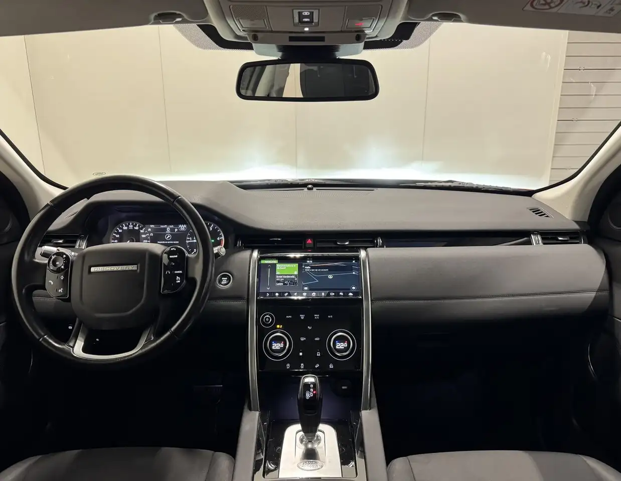 Land Rover Discovery Sport - 12