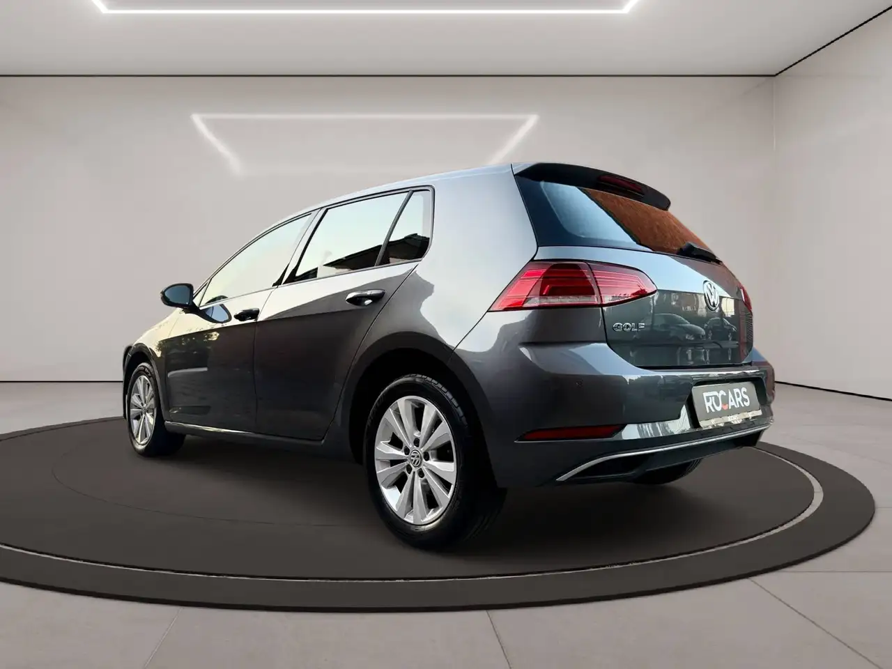 Volkswagen Golf - 8