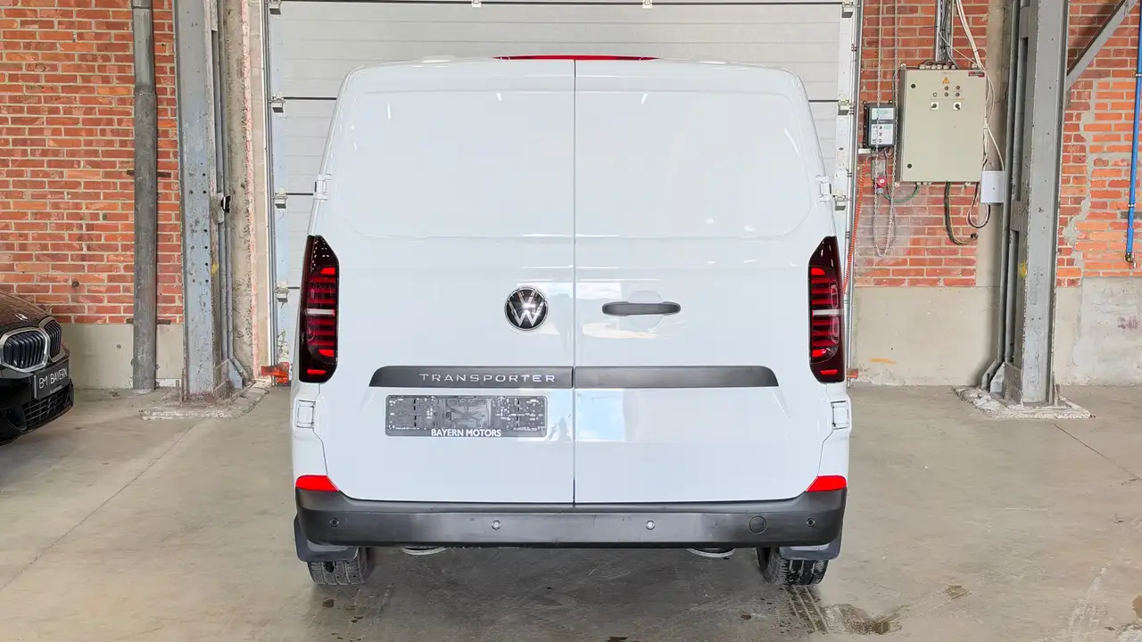 Volkswagen T7 Transporter - 7