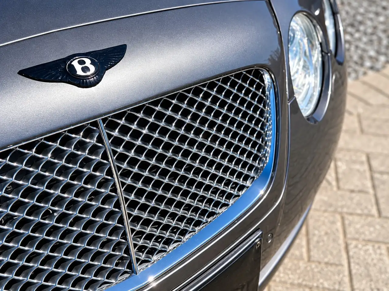 Bentley Continental GTC - 11