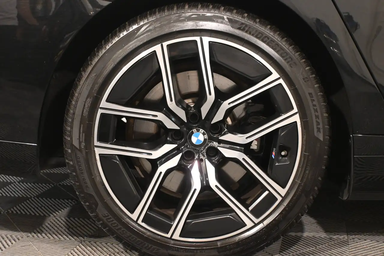 BMW 750 - 11