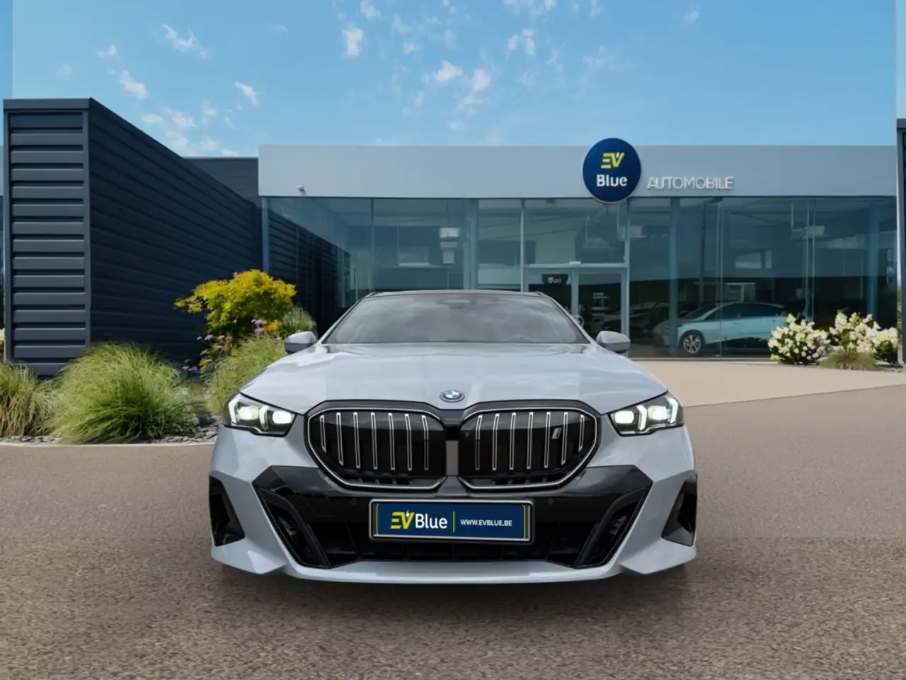 BMW i5 - 9
