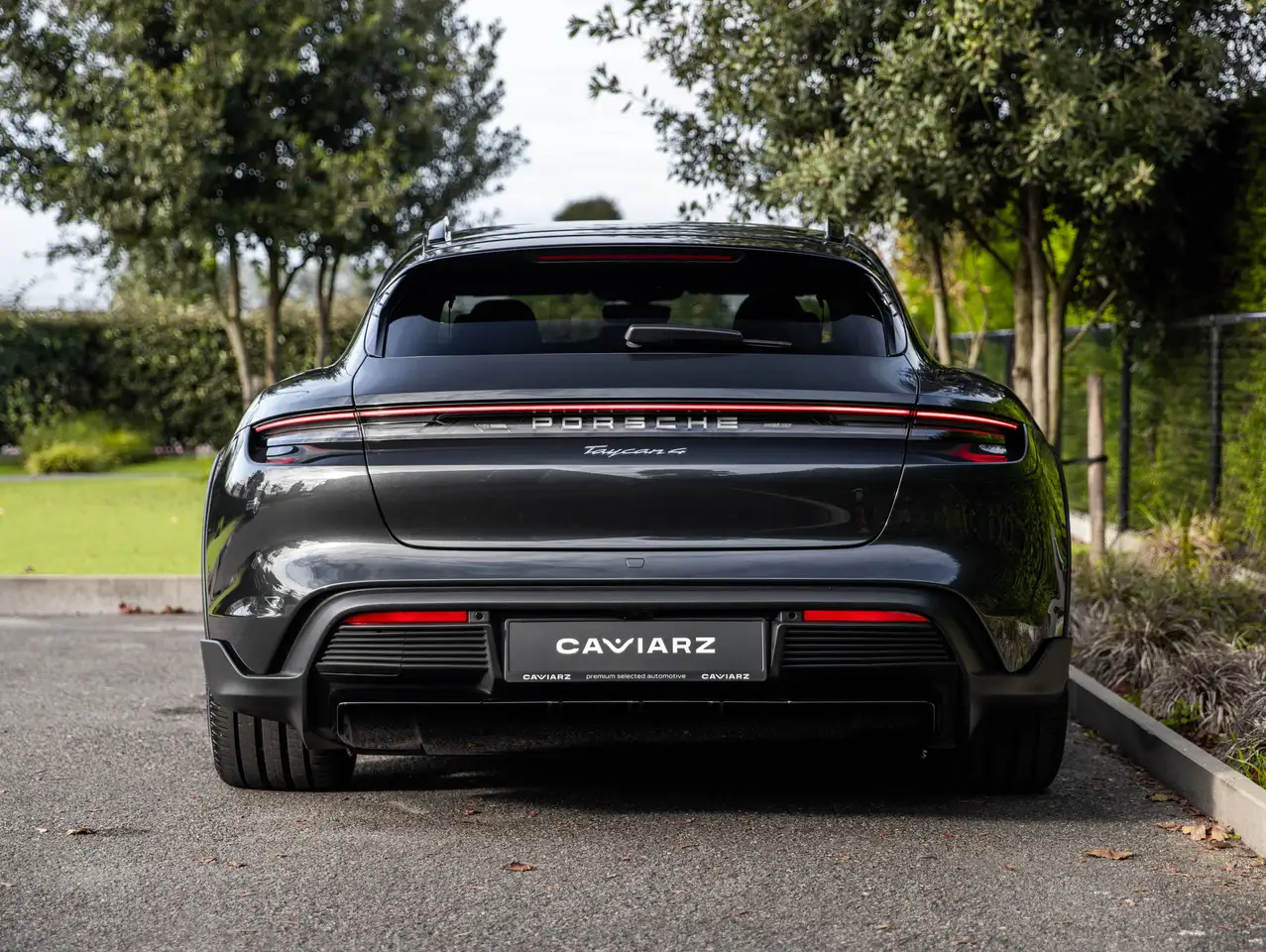 Porsche Taycan - 5