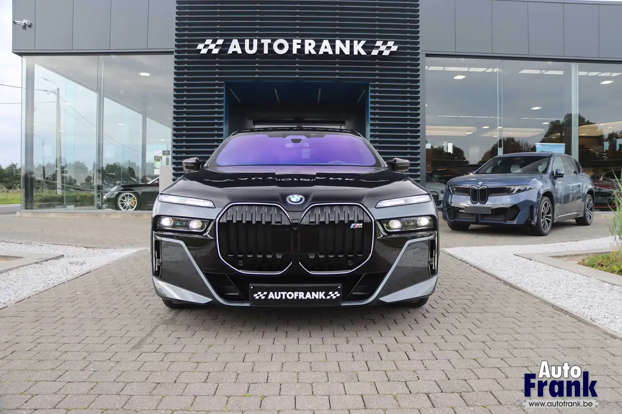 BMW i7 - 2
