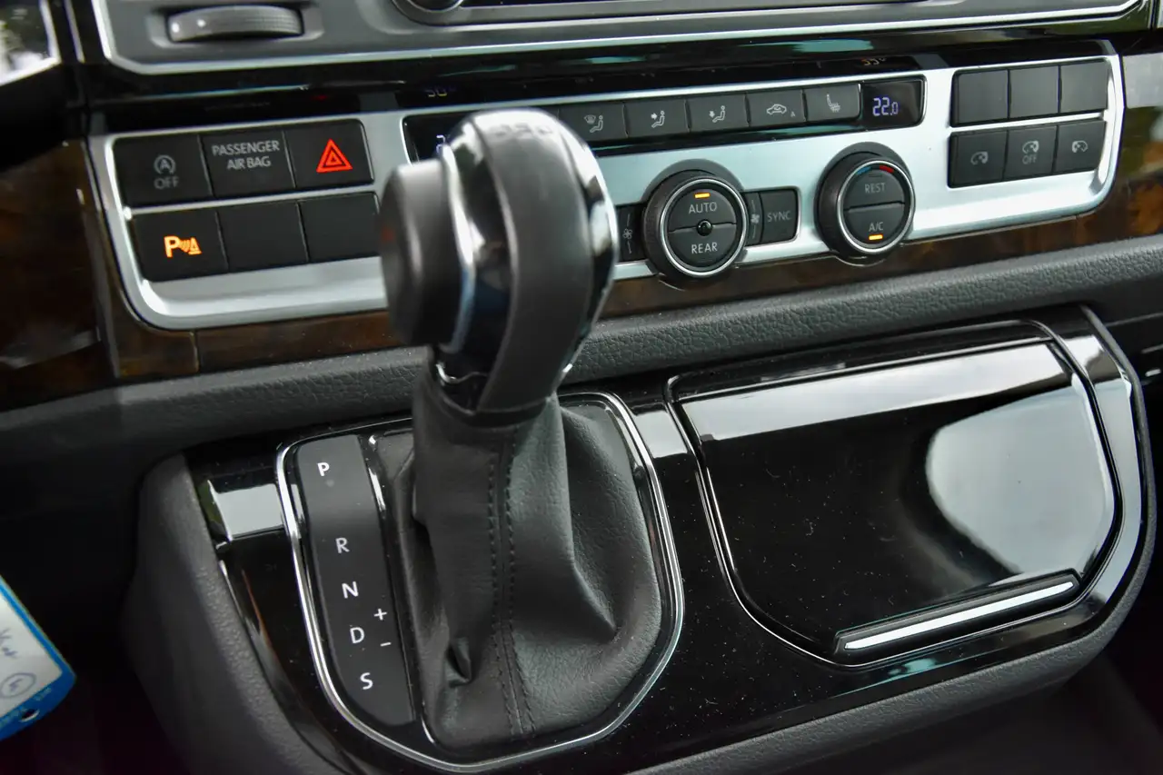 Volkswagen T6 Caravelle - 3