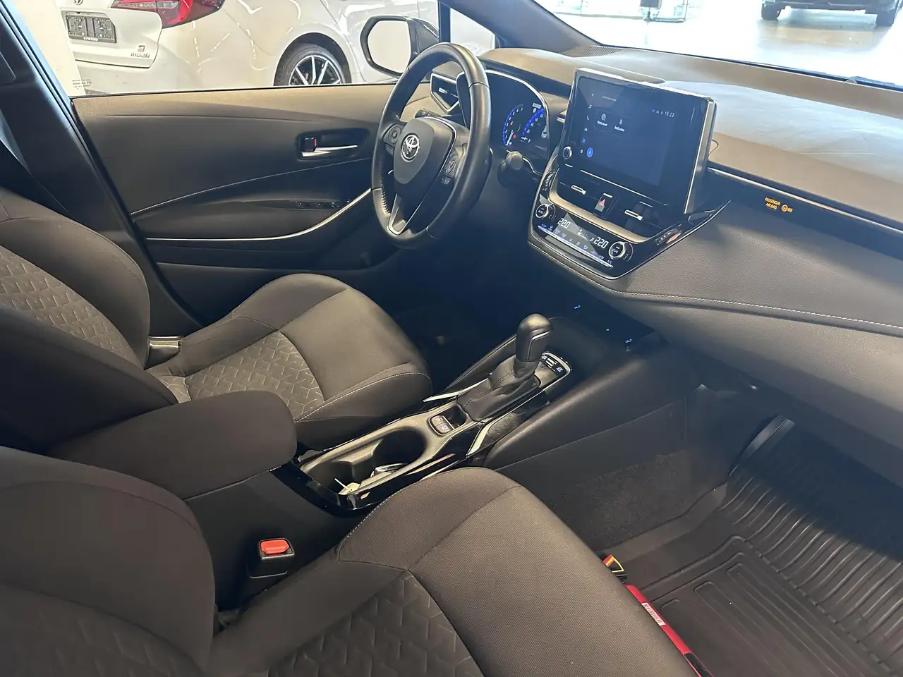 Toyota Corolla - 2