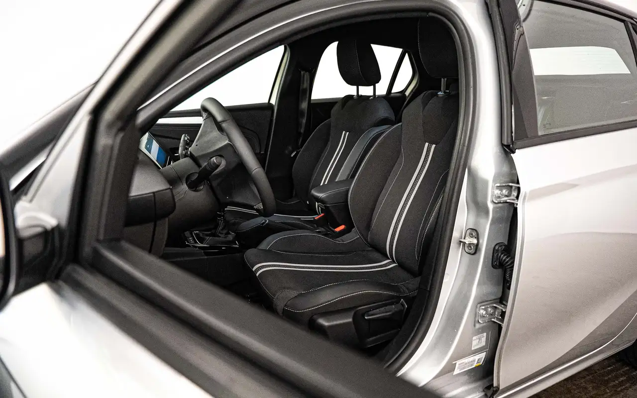 Opel Corsa - 8
