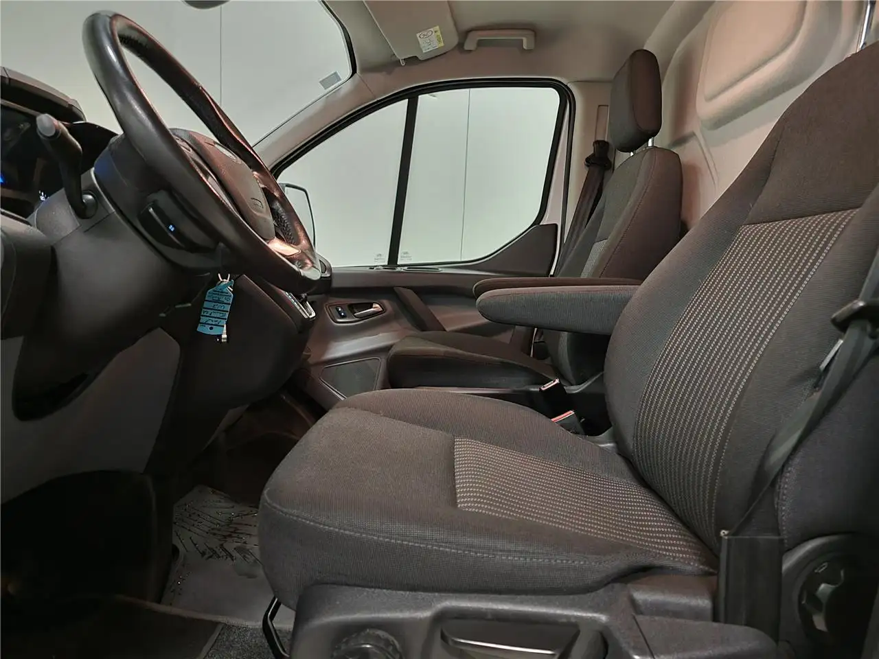 Ford Transit Custom - 9