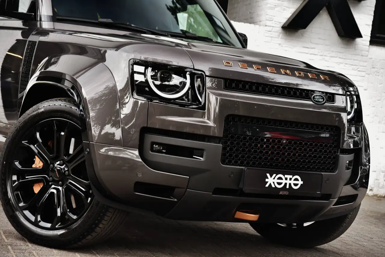 Land Rover Defender - 10