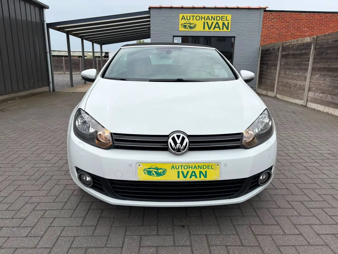 Volkswagen Golf Cabriolet - 2