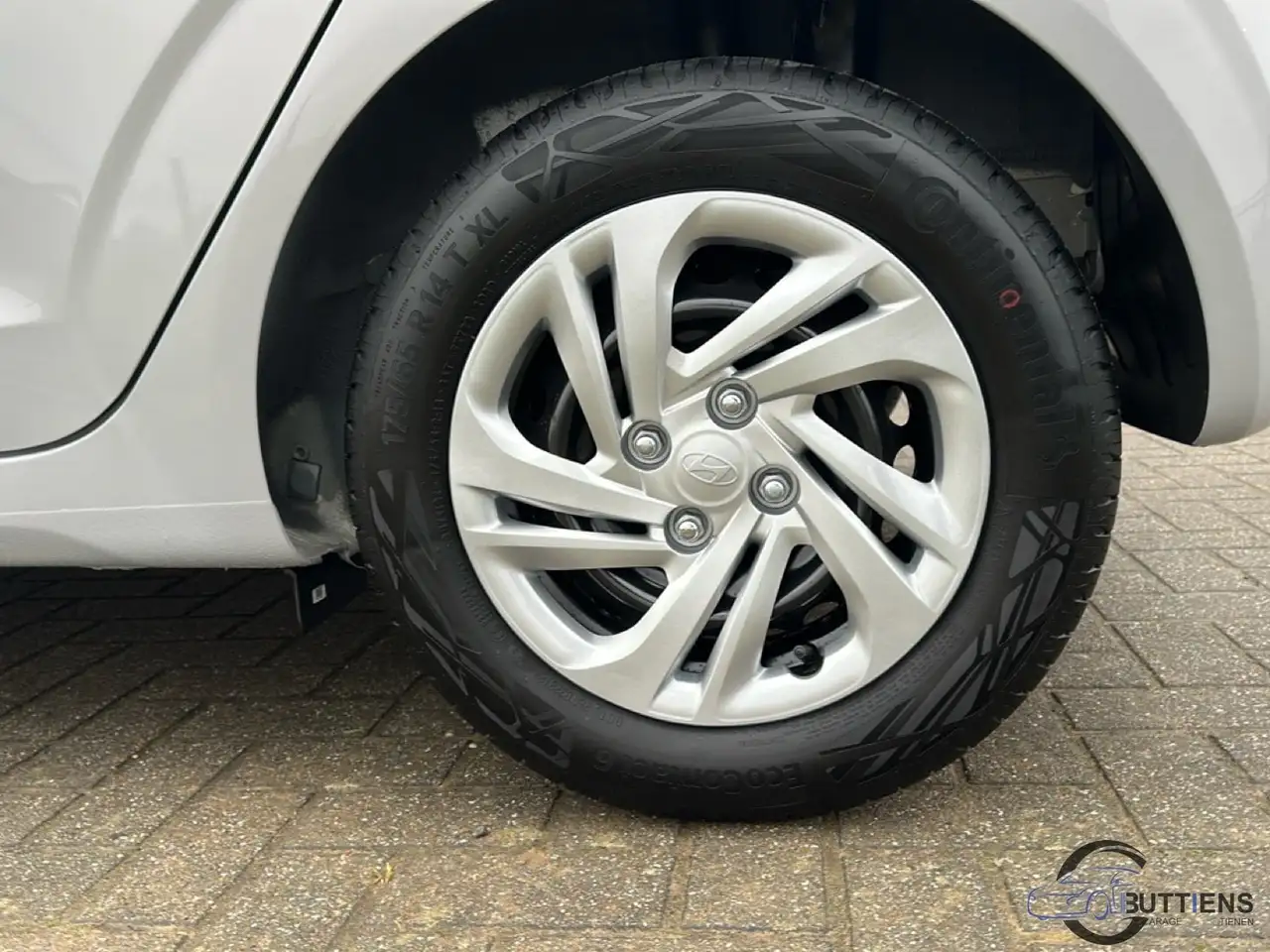 Hyundai i10 - 11