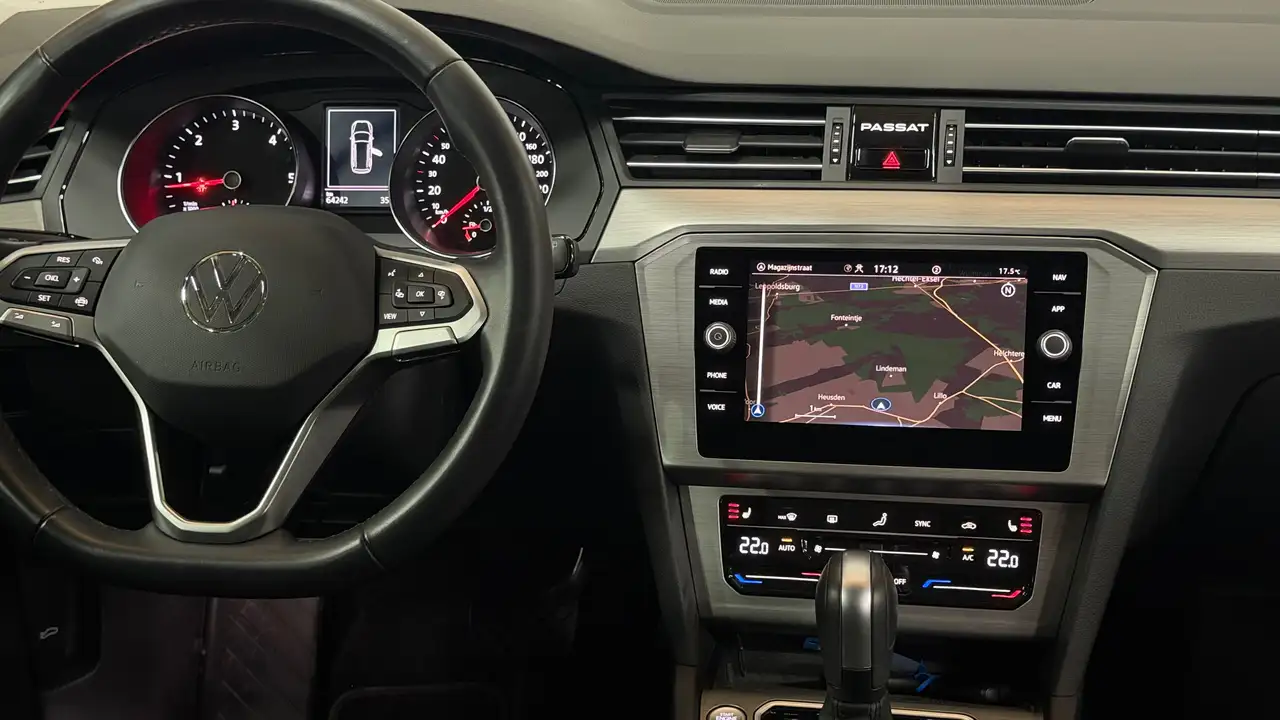 Volkswagen Passat Variant - 11
