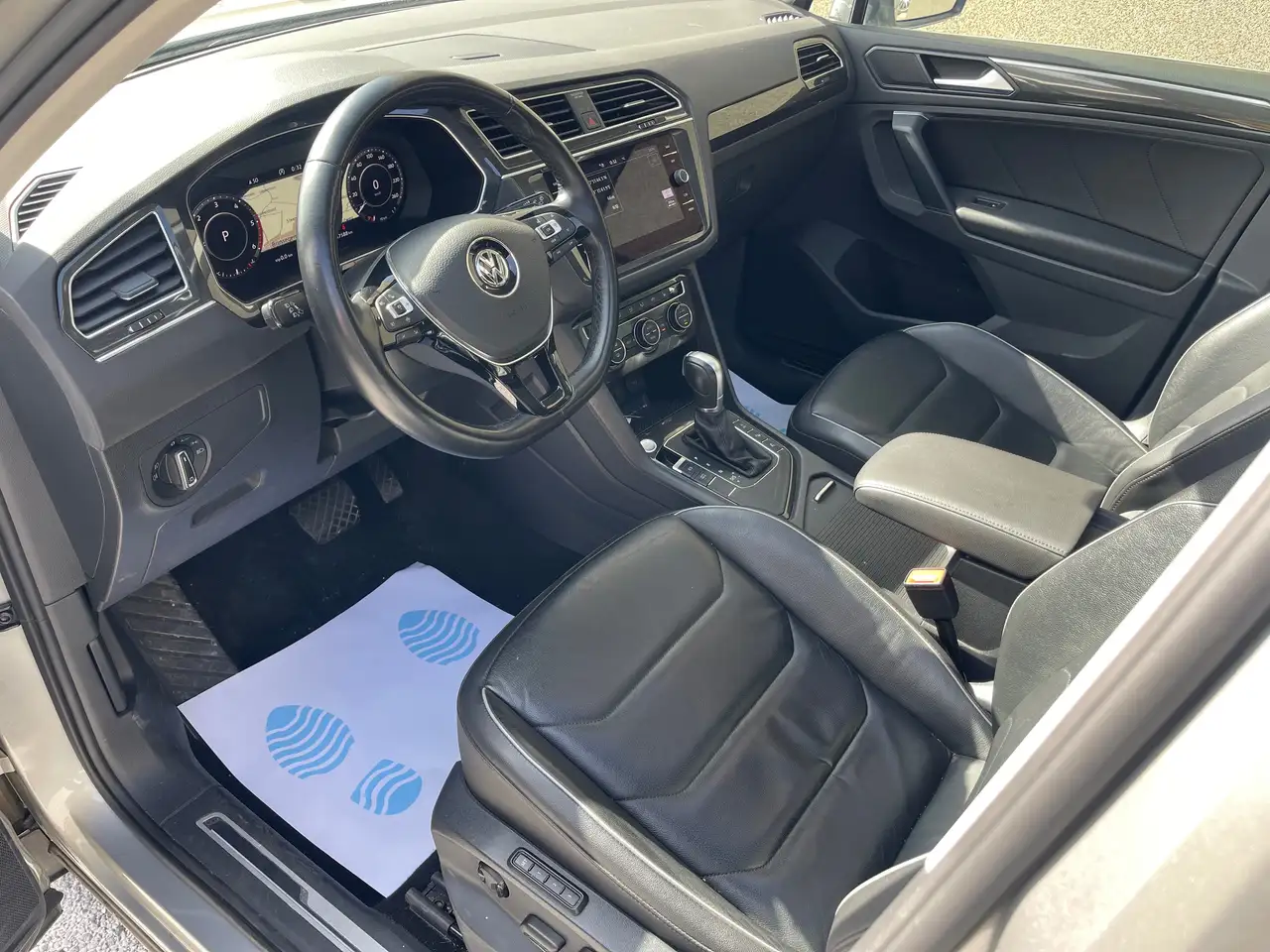 Volkswagen Tiguan - 9