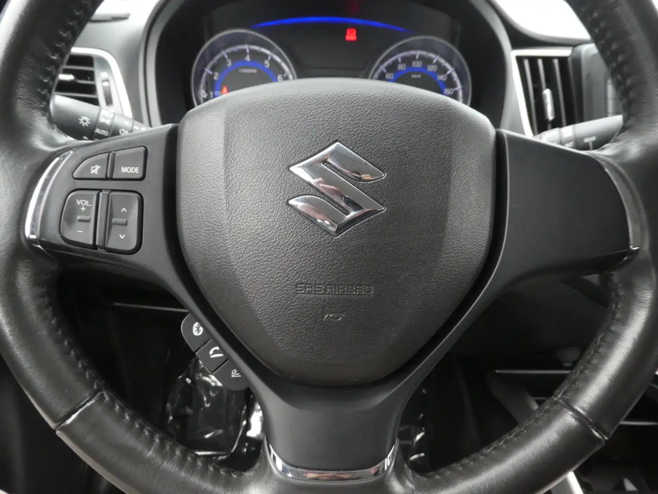Suzuki Baleno - 8