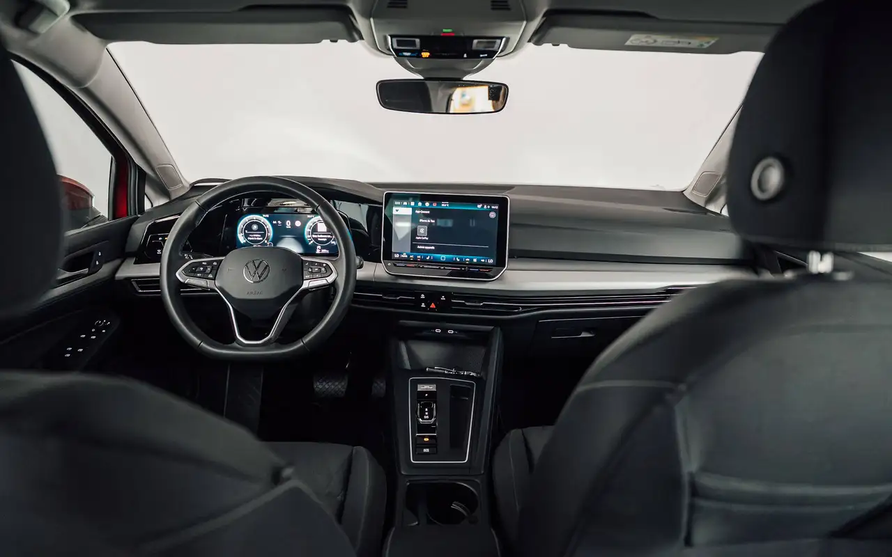 Volkswagen Golf - 11