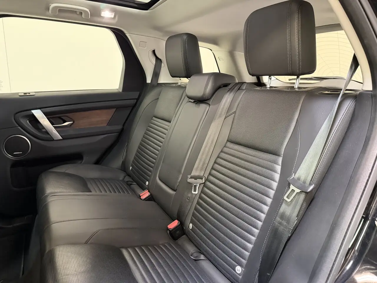 Land Rover Discovery Sport - 9