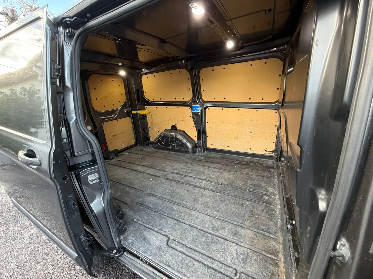 Ford Transit Custom - 12
