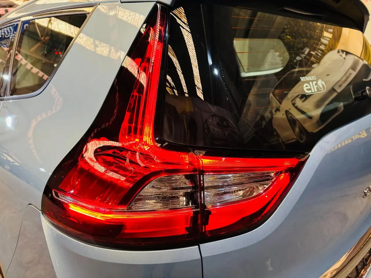 Renault Grand Scenic - 13