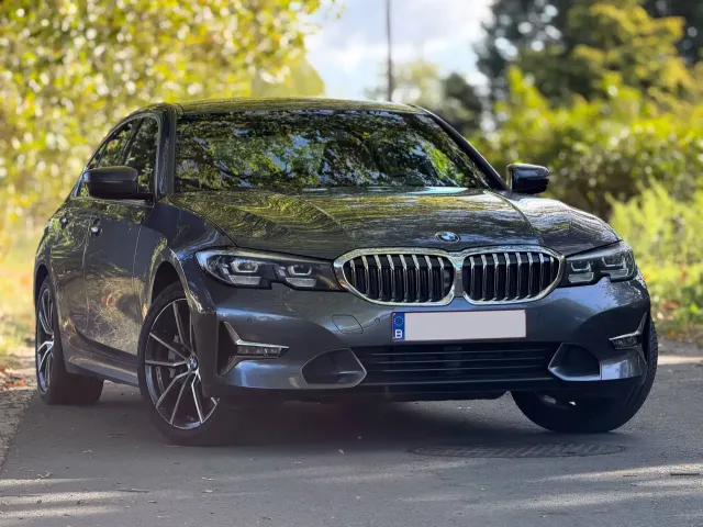 BMW 330