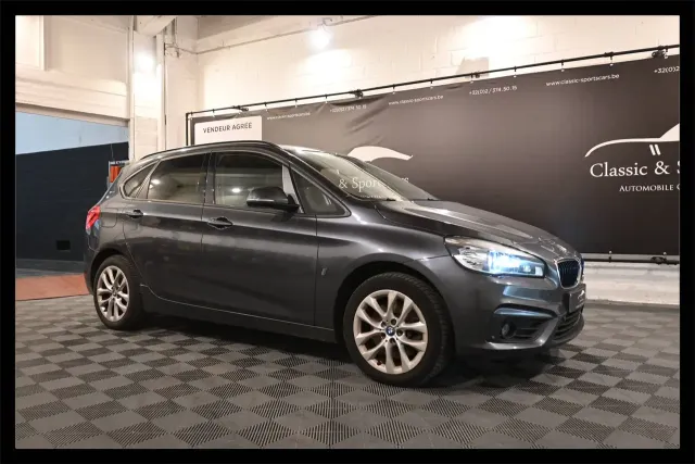 BMW 225