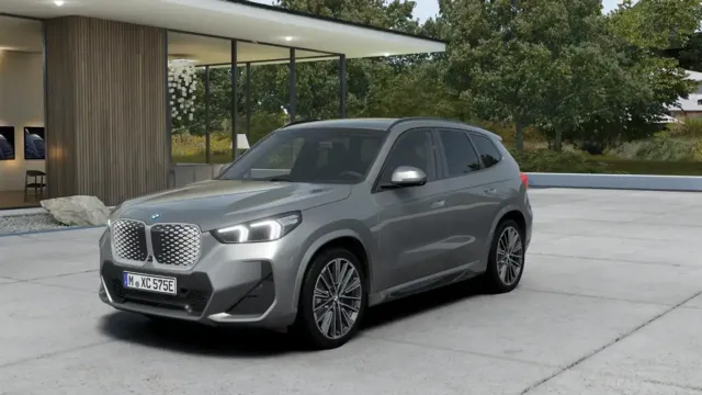 BMW iX1