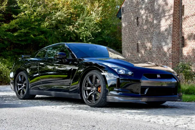 Nissan GT-R