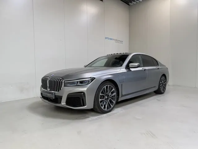 BMW 745