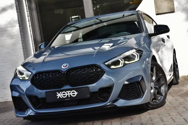 BMW 235
