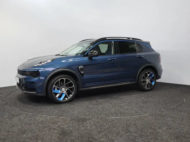 Lynk & Co 01