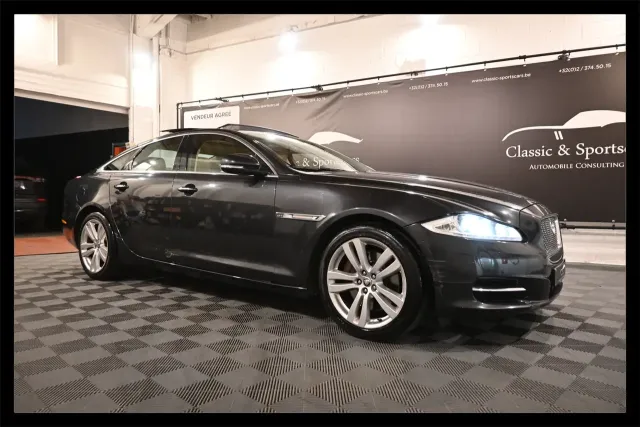 Jaguar XJ