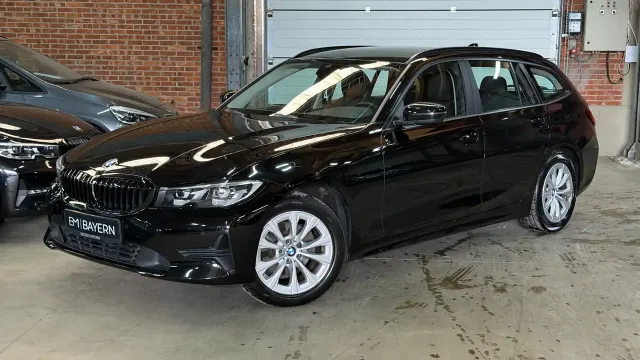 BMW 320