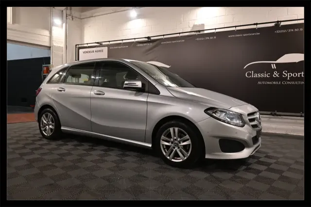 Mercedes-Benz B 180