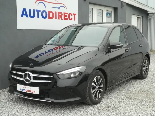 Mercedes-Benz B 180
