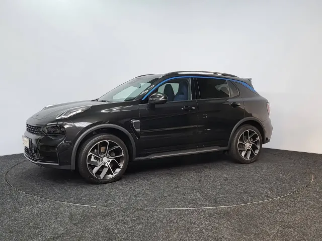 Lynk & Co 01