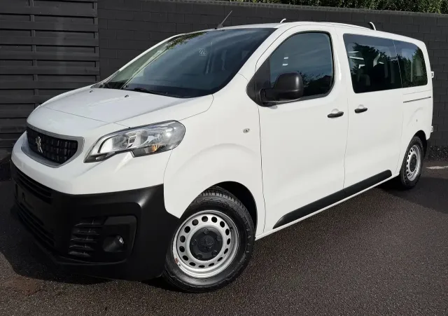 Peugeot Traveller