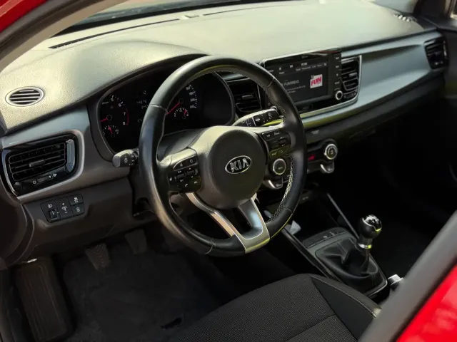 Kia Rio - 7
