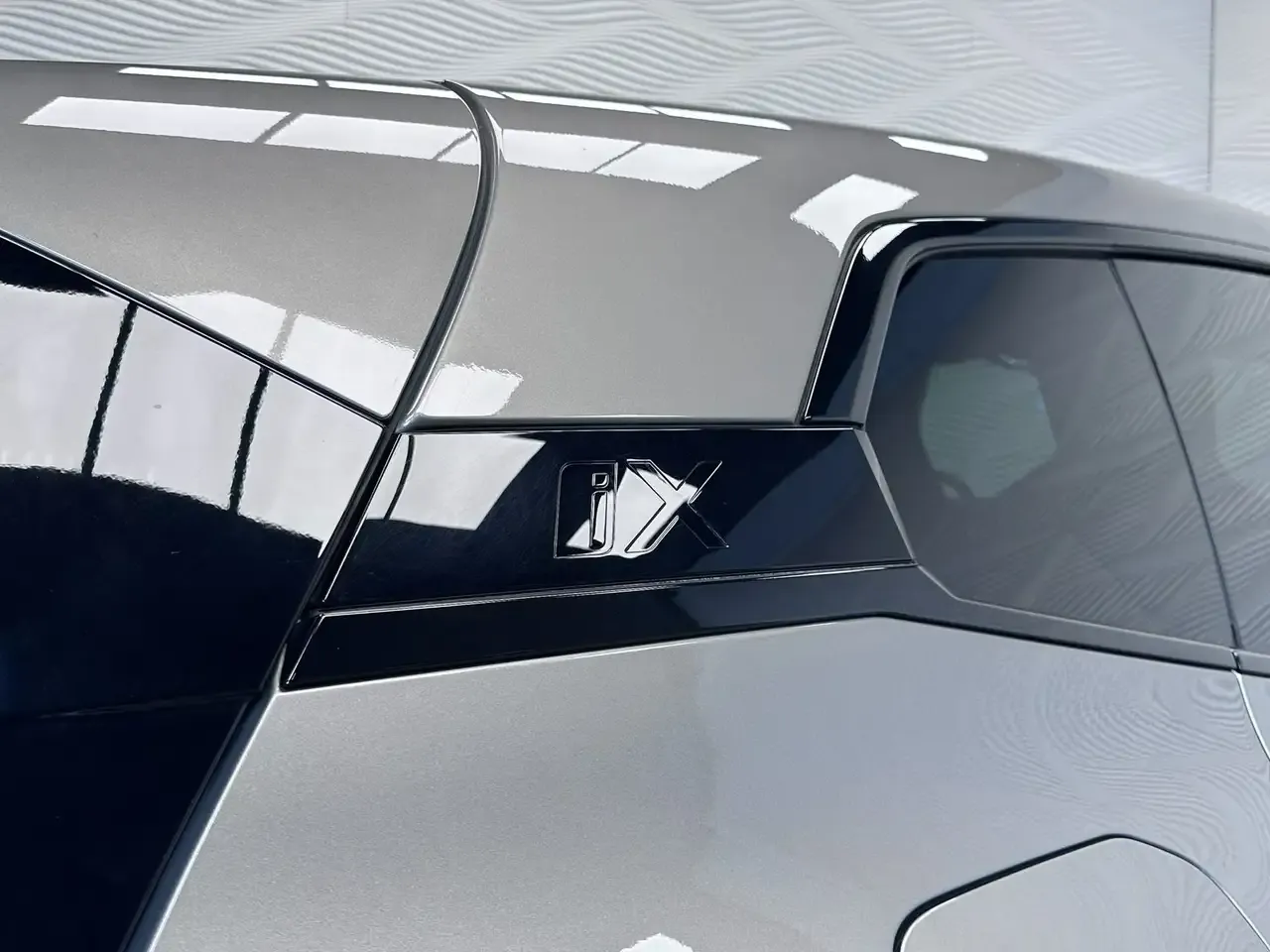 BMW iX - 14