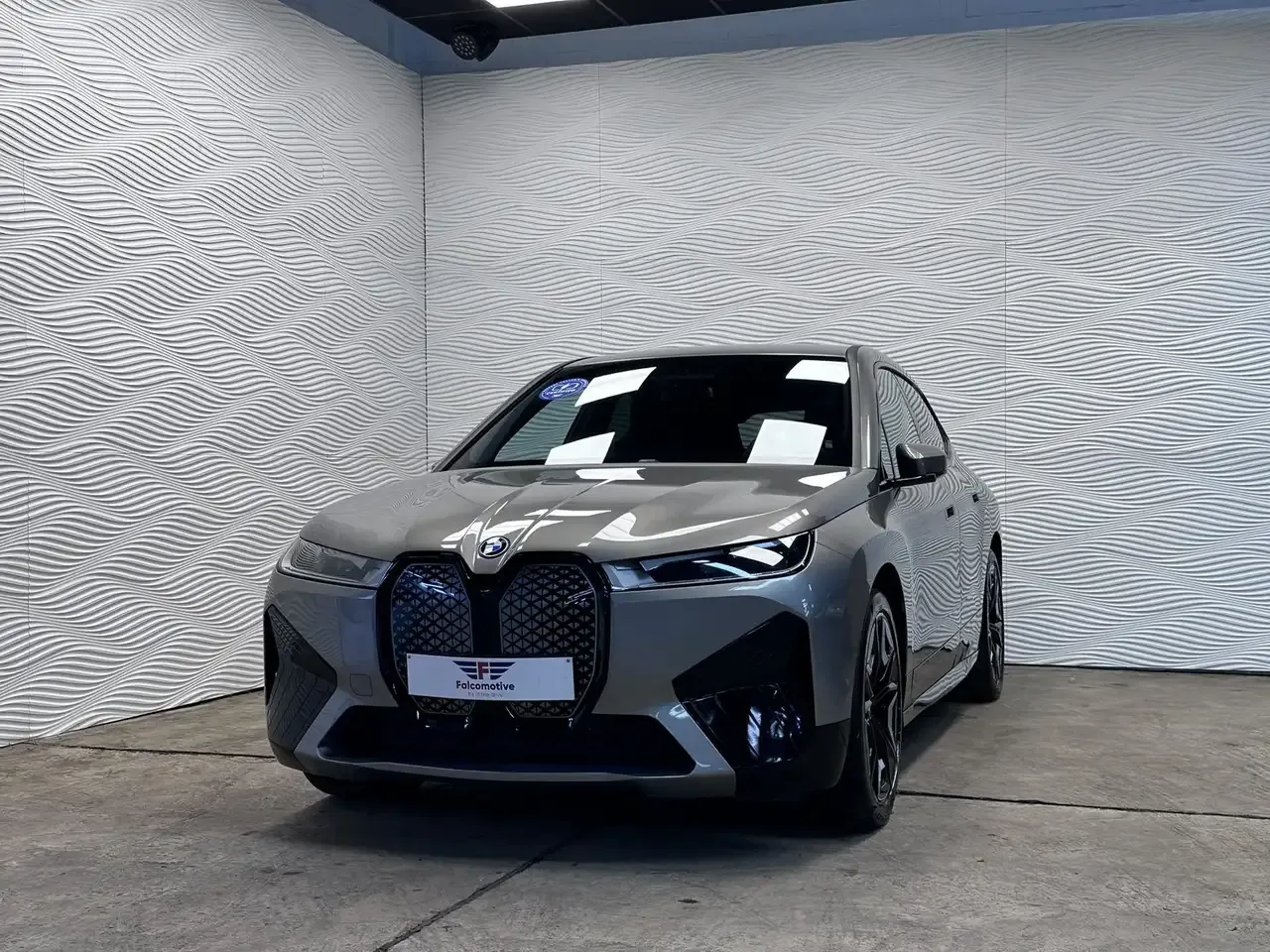 BMW iX - 3