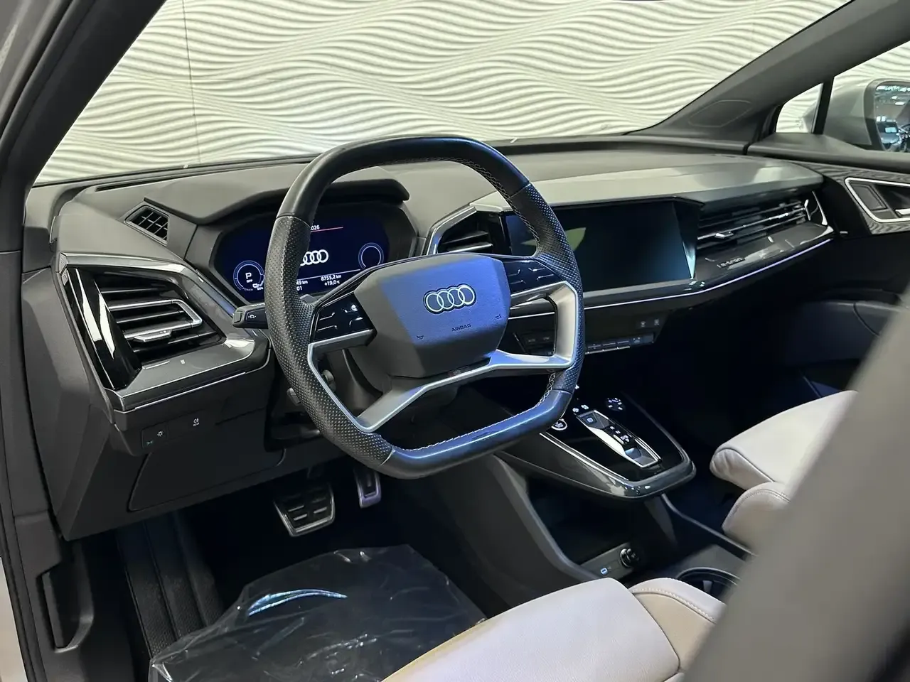 Audi Q4 e-tron - 23