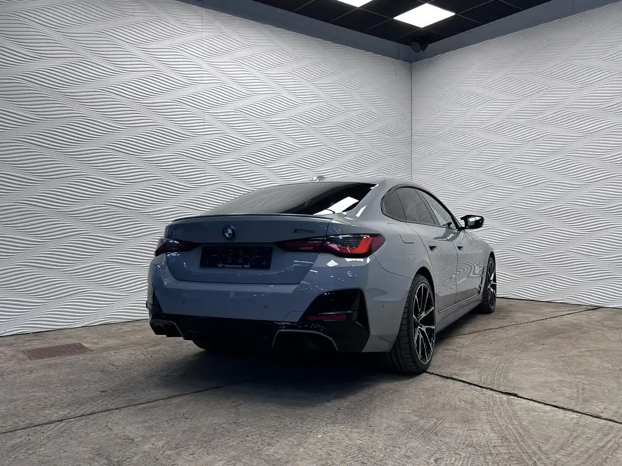 BMW i4 - 13